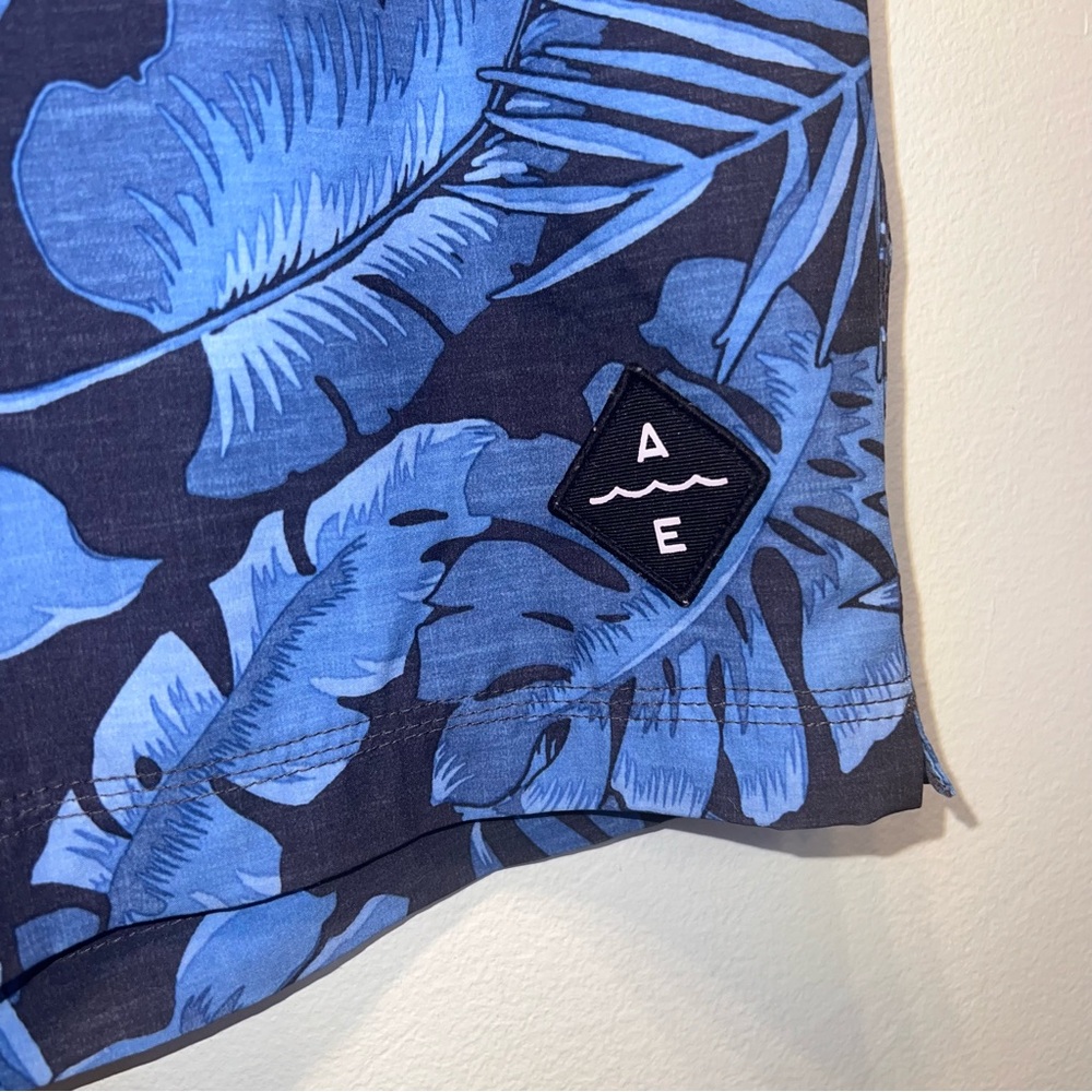 American Eagle Flex Men’s Blue Palm Leaf Swim Board Shorts Size Medium - Picture 2 of 8